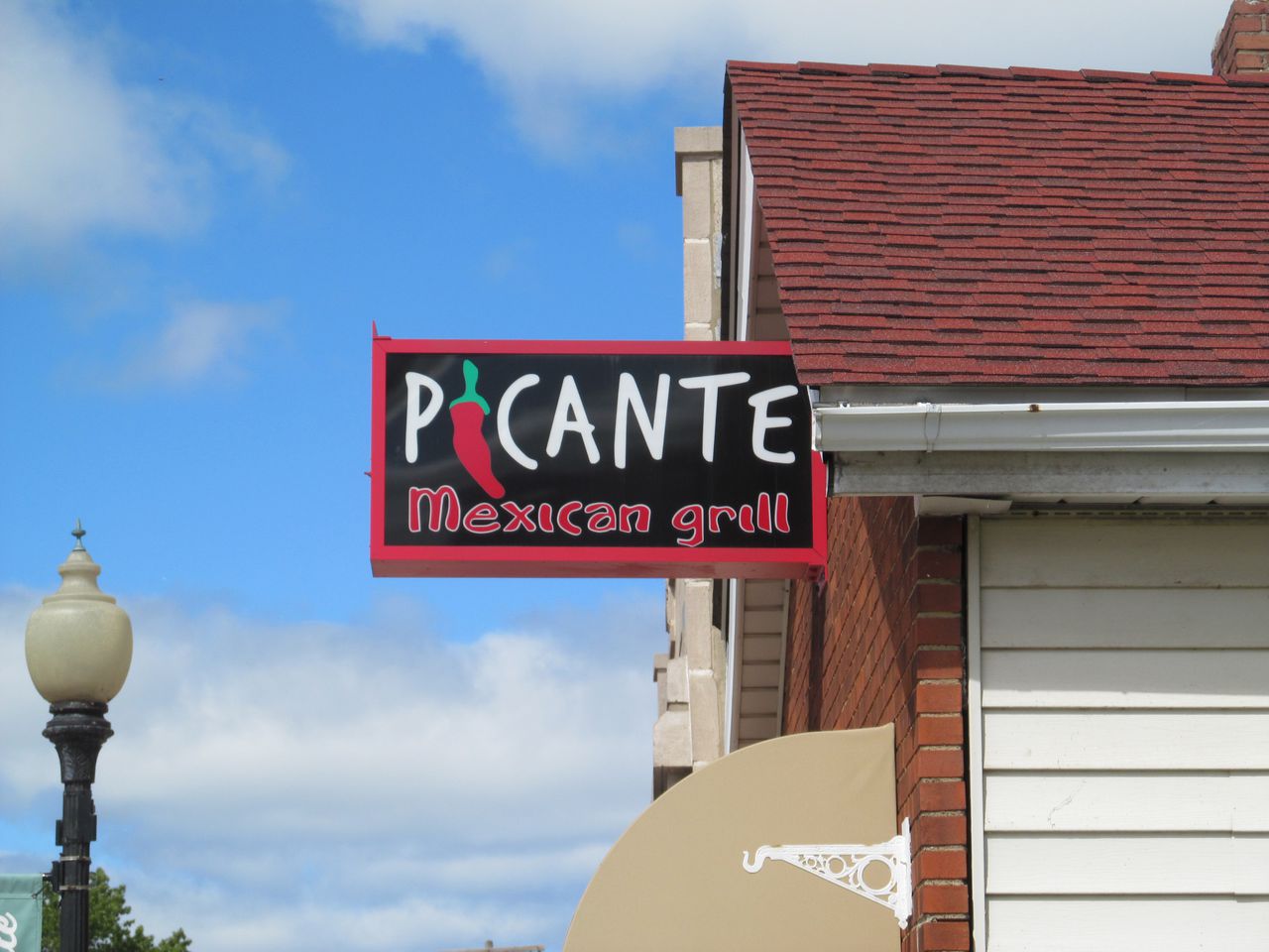 Picante Mexican Grill in Painesville